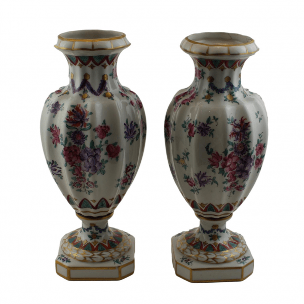 Porcelianinių vazų pora