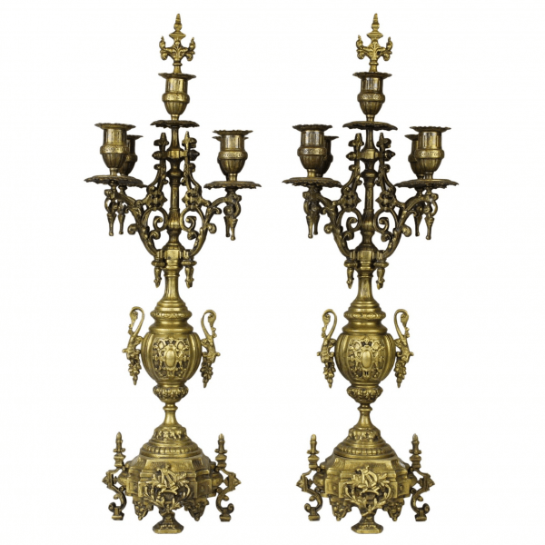 Louis XVI stiliaus žalvarinių žvakidžių pora