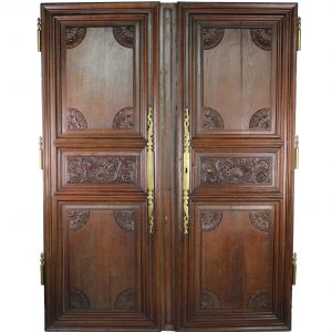 XVIII a. ąžuolinės spintos durys