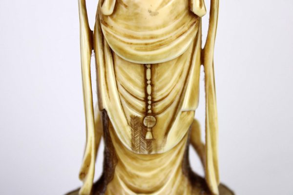 Antikvarinė kaulo skulptūra „Guanyin" 19 a. pab.