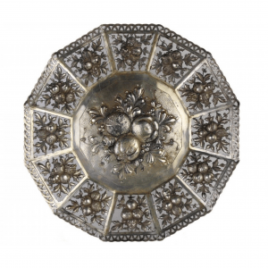 Rococo stiliaus antikvarinė sidabrinė lėkštė