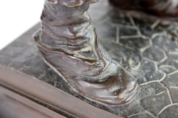 Antikvarinė H. Herzberg bronzinė skulptūra "Švilpautojas" 
