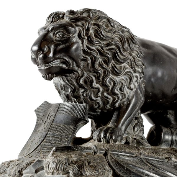 Antikvarinė marmurinė skulptūra "Liūtas"