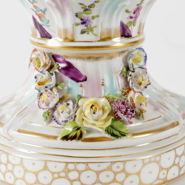 Porcelianinė centrinė stalo vaza