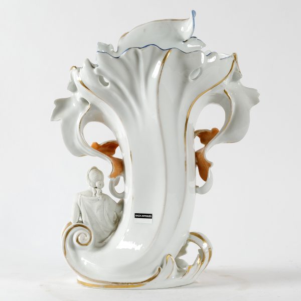 Rococo stiliaus porcelianinė vaza