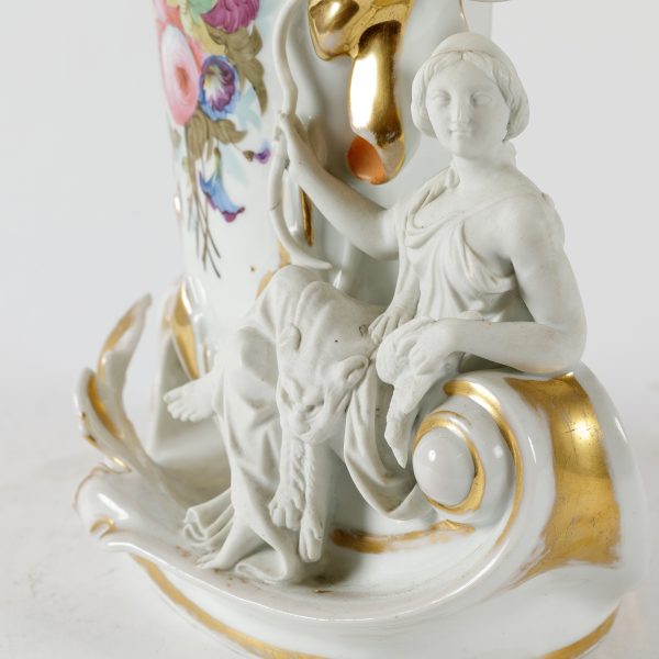 Rococo stiliaus porcelianinė vaza