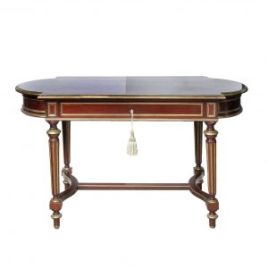 Neoklasicizmo stiliaus rašomasis stalas