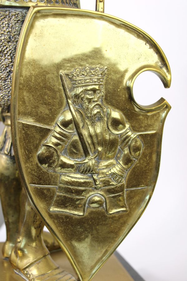 Bronzinės skulptūros " Anglijos Karalius Artūras ir Teodorikas Didysis"