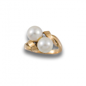 Auksinis žiedas su perlais