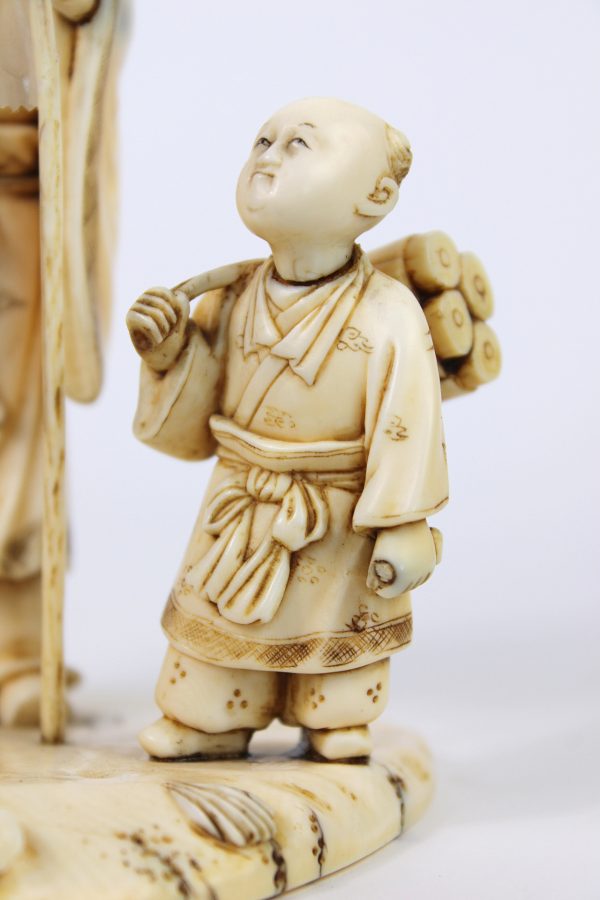 Japoniška dramblio kaulo okimono skulptūra "Mokytojas"