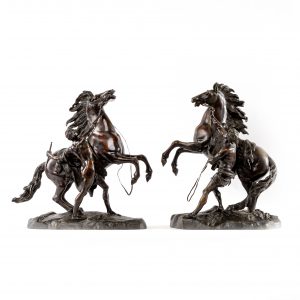 Bronzinės skulptūros “Marly žirgai”