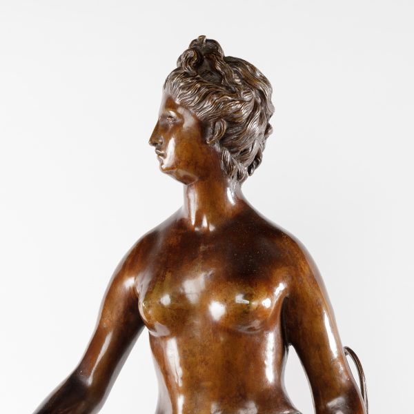 Bronzinė skulptūra "Venera upėje"