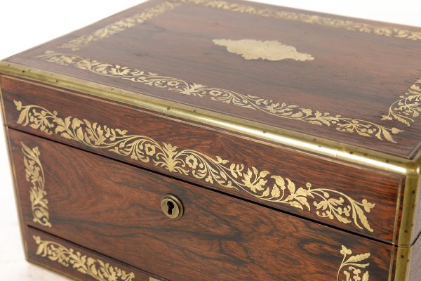 Napoleon III stiliaus papuošalų dėžutė