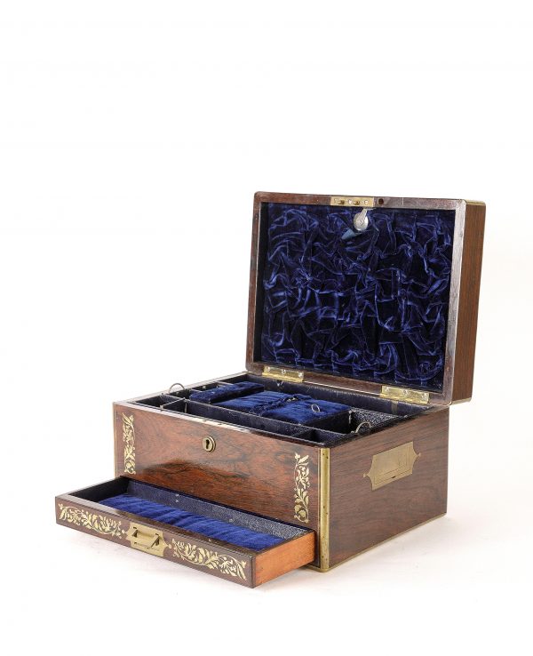 Napoleon III stiliaus papuošalų dėžutė