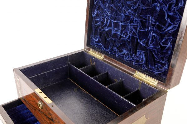 Napoleon III papuošalų dėžutė 19 a. pab.
