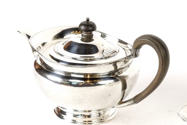 Angliškas sidabrinis arbatos servizas