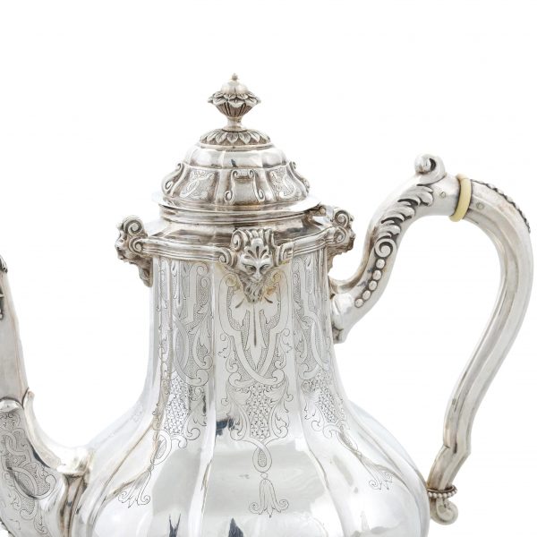 Napoleon III stiliaus sidabrinis arbatinukas