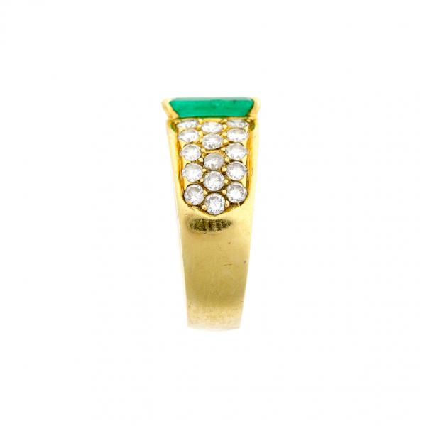 Auksinis žiedas su briliantais ir smaragdu