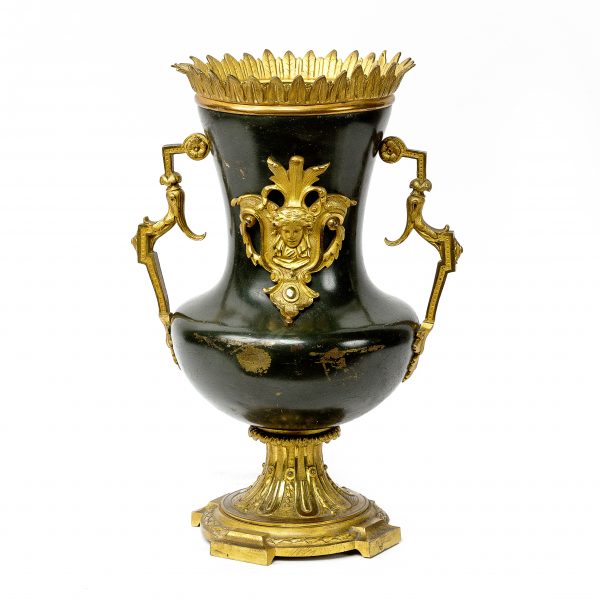 Napoleon III stiliaus bronzinė vaza