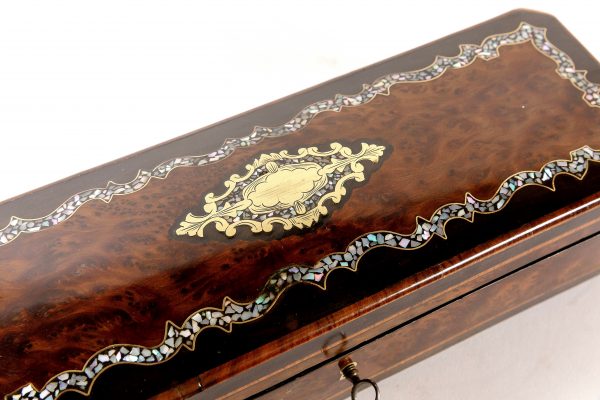 Napoleon III epochos papuošalų dėžutė