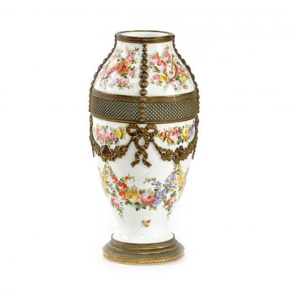 “Sevres” porcelianinė vaza